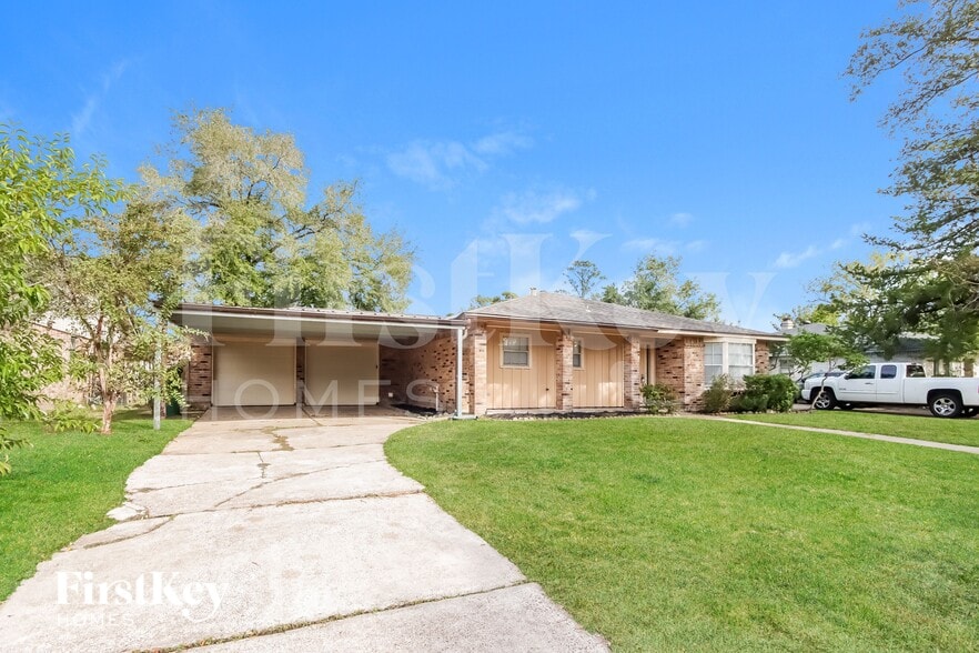 Building Photo - 3804 Canterbury Dr