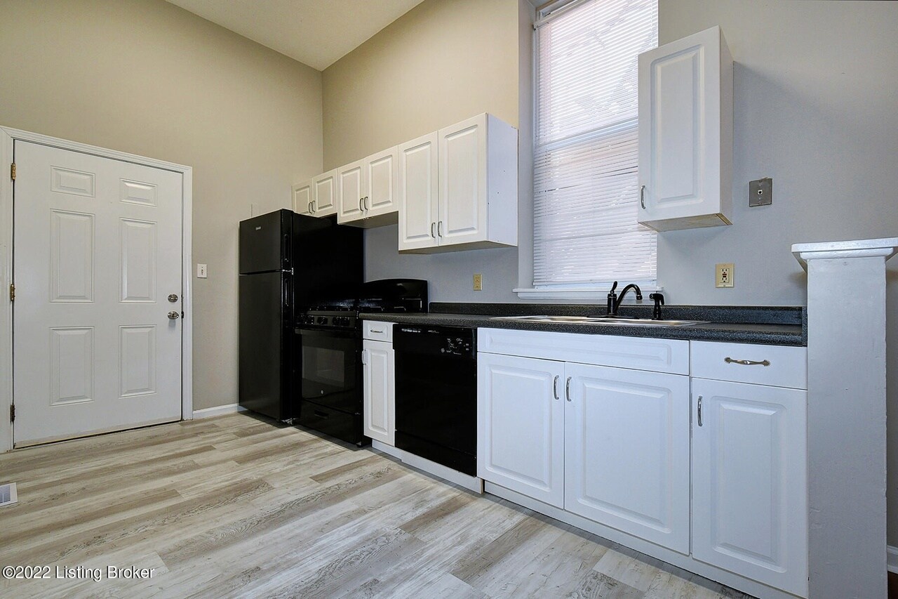 kitchen layout - 1216 S 1st St