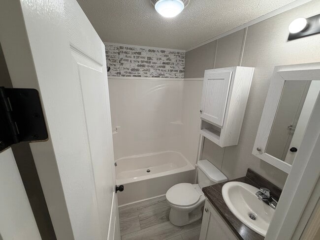 Building Photo - 826 Sally Mae Terrace