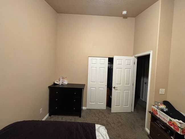 Building Photo - 10993 Birch Creek Rd