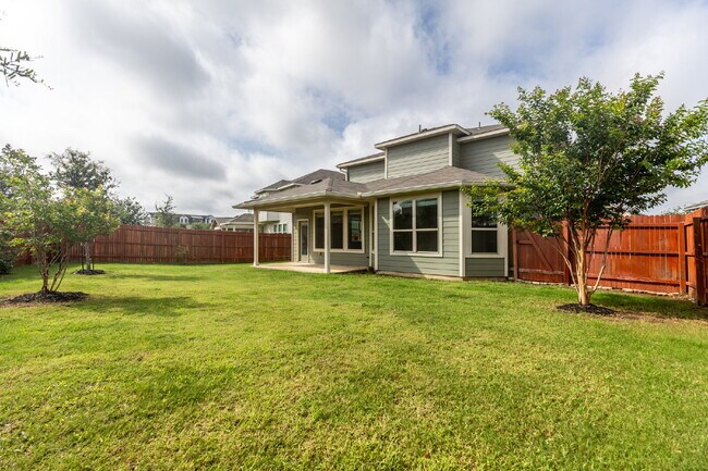 Building Photo - 6631 Gentry Farm