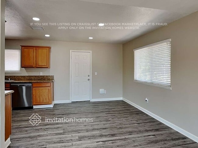 Building Photo - 7807 Colwyn Ave