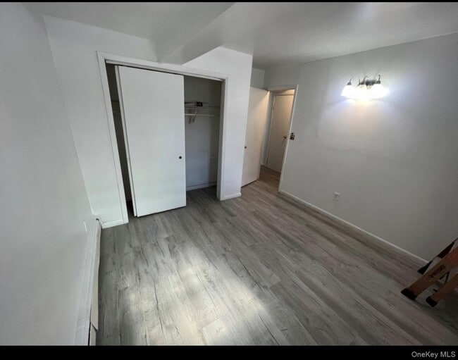 Building Photo - 16 Knowles St