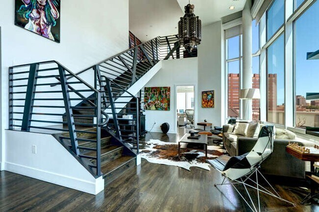 Building Photo - Denver Art Museum Penthouse Available NOW!!