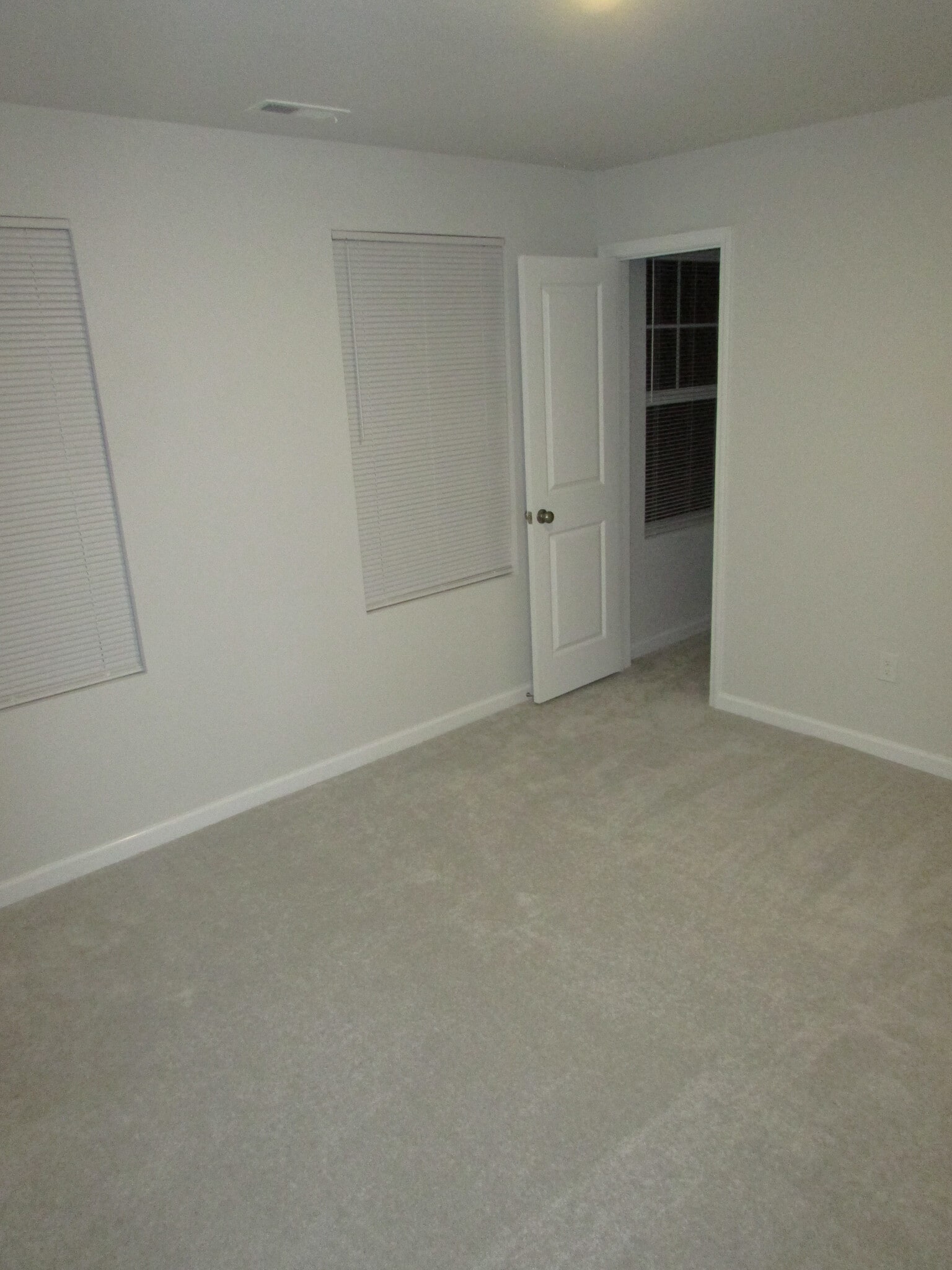 Building Photo - Room in Townhome on Hemlock Cone Wy