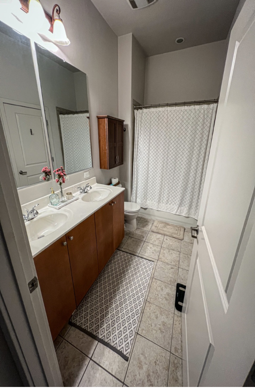 Bathroom - 1209 N Charles St