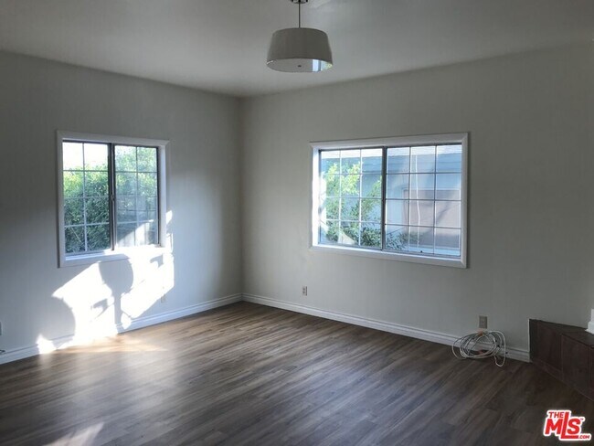 Building Photo - 1732 Hauser Blvd