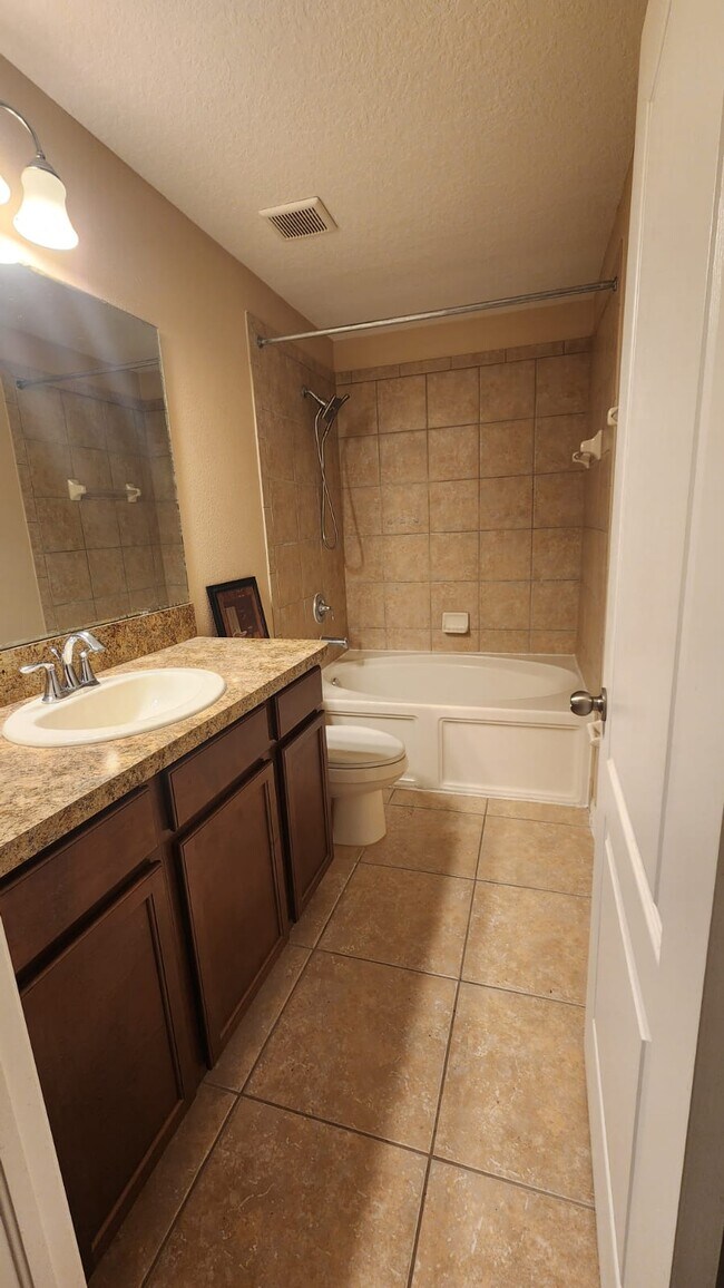 Building Photo - 372 Carina Cir
