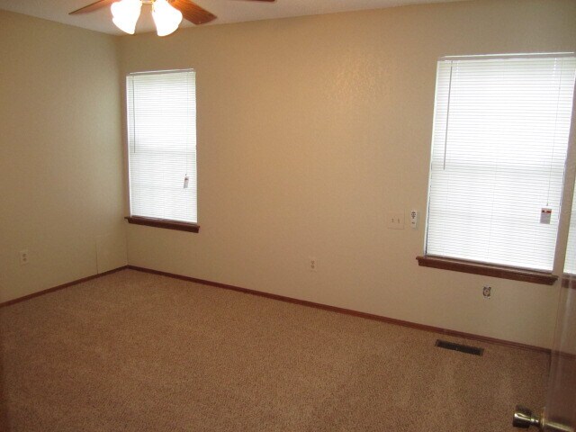 Building Photo - 2701 Pennington Ave