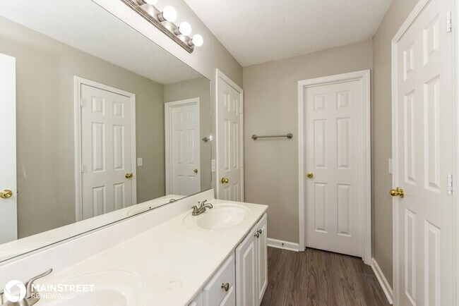 Building Photo - 160 Walton Trace S, Hendersonville, TN 37075