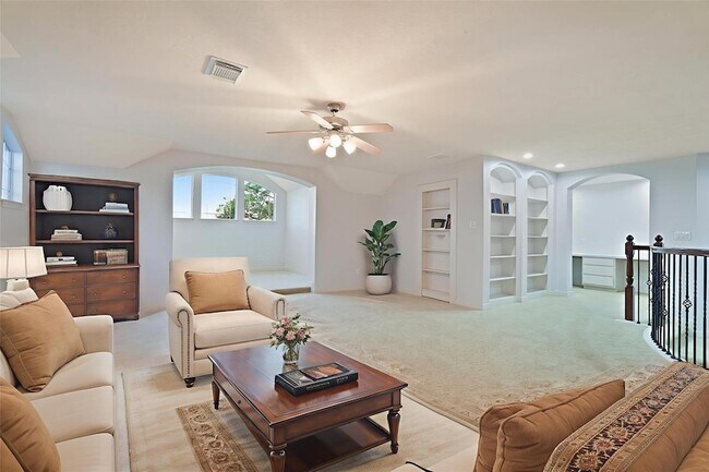 Building Photo - 6915 Monarch Lake Ln