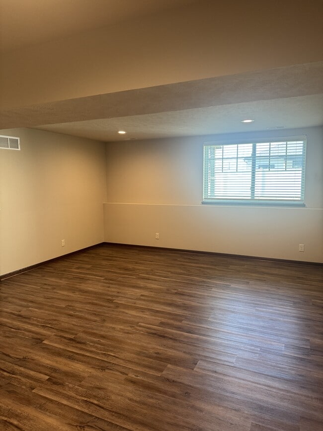 Building Photo - 756 W Bellezza St