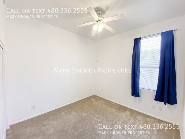 Building Photo - 3918 E Juanita Ave
