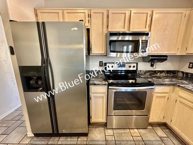 Building Photo - 3062 W Country Fair Dr