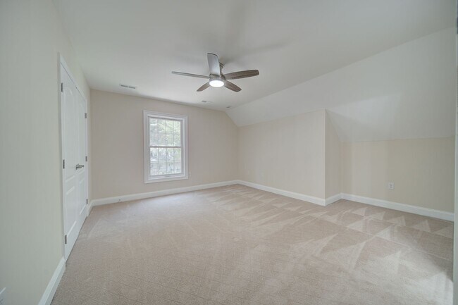 Building Photo - 14535 Honeysuckle Way