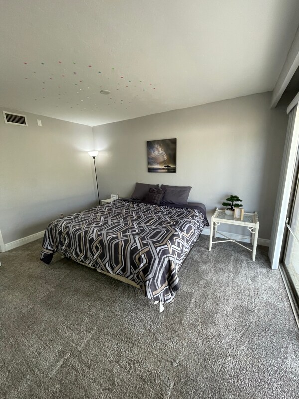 Building Photo - 5023 Sherwood Ln