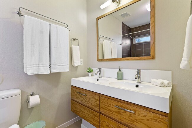 Building Photo - Spectacular Two Story Westside Duplex With...