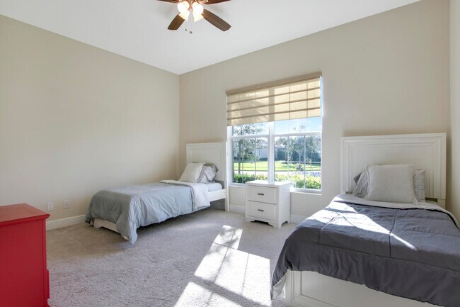 Building Photo - 17001 SW Sapri Way