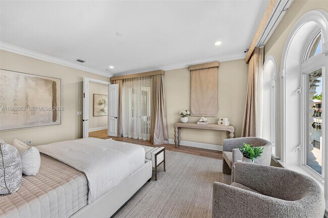 Building Photo - 628 Coral Way