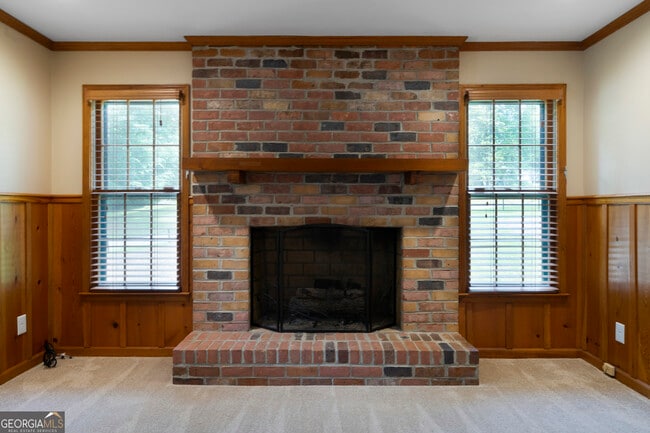 Building Photo - 104 Lake Somerset Dr NW