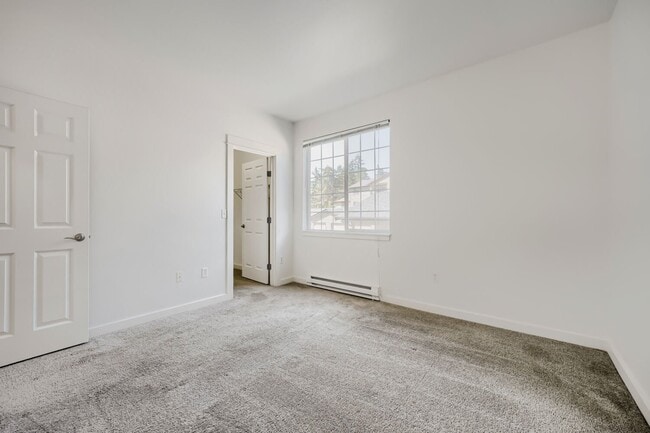 Building Photo - 25025 SE Klahanie Blvd