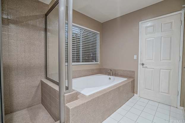 Building Photo - 7380 Live Oak Dr