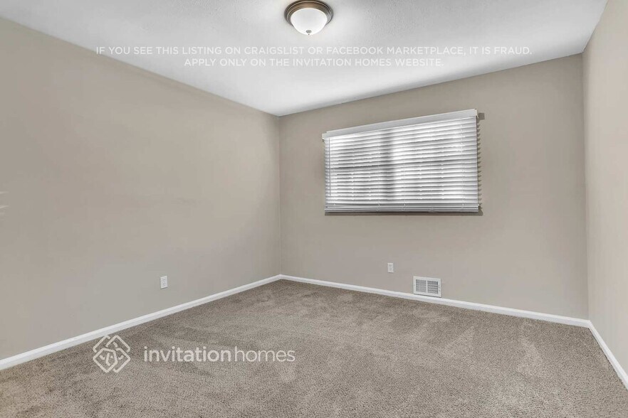 Building Photo - 4891 Lehigh Dr