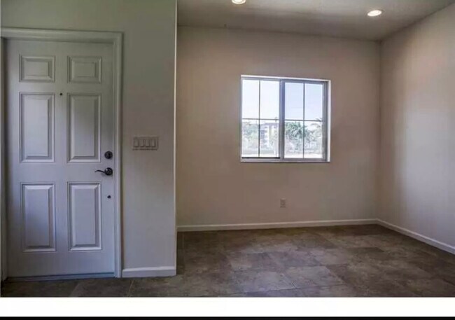 Building Photo - 5914 Woodlands Blvd