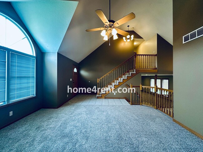 Building Photo - Spacious Four Bedroom Home in KCMO w/ Bran...