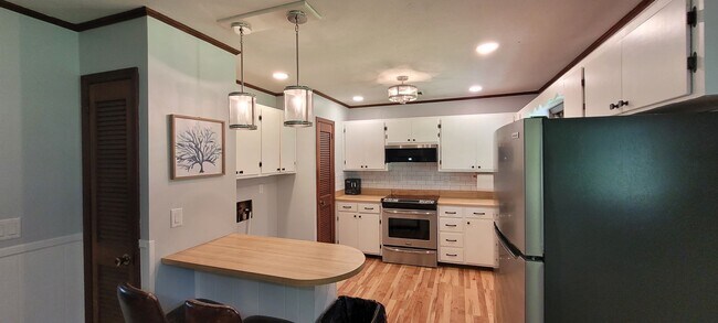 Building Photo - 203 Church Hollow Rd