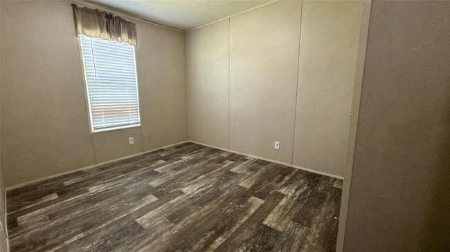 Building Photo - 7865 Pinecone Ln