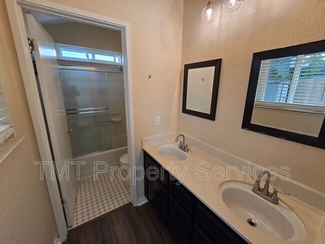 Building Photo - 2234 Wall St