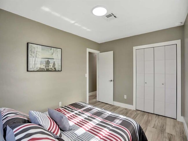 Building Photo - 491 SE 23rd Ave