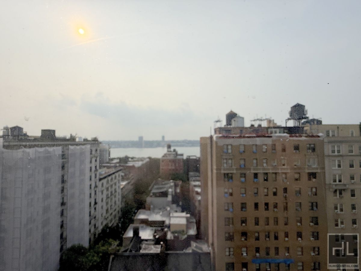 Building Photo - NO fee 4 bed 3.5 bath with Epic Views - WE...