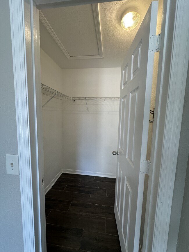 Building Photo - 3511 D'Avinci Way