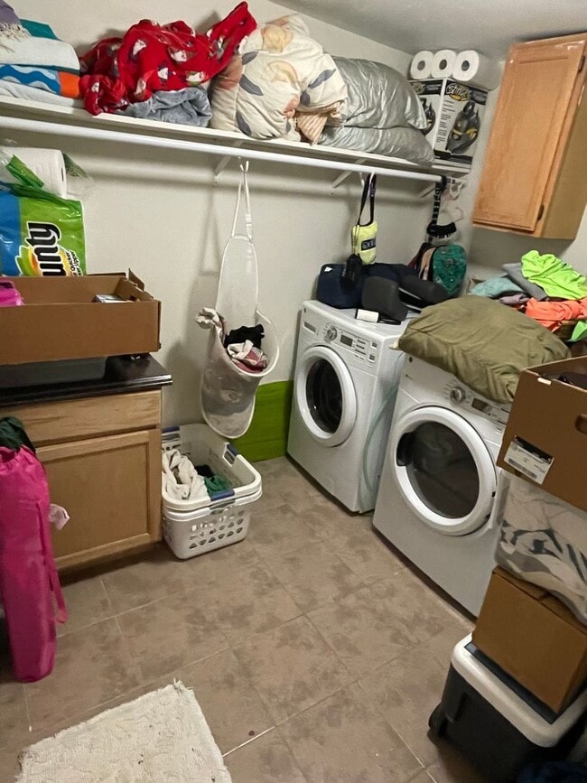Building Photo - Renovated 2BD off St Charles Ave with Laundry