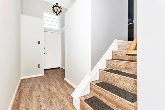 Building Photo - New Market West Rental