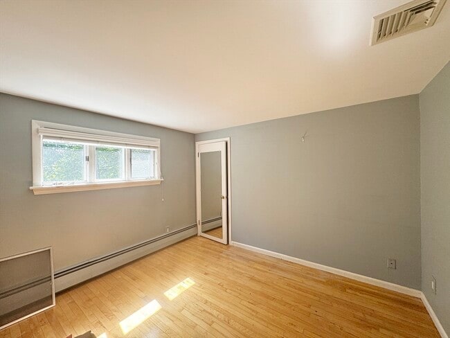 Building Photo - 15 Blackinton St