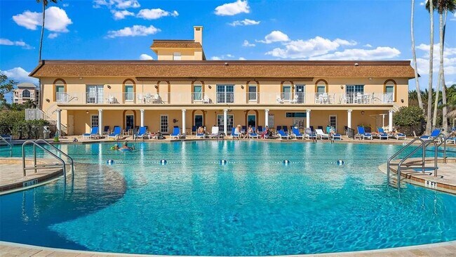 Building Photo - 5108 Brittany Dr S