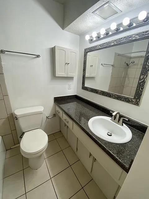 Building Photo - 8116 Exmoor Dr