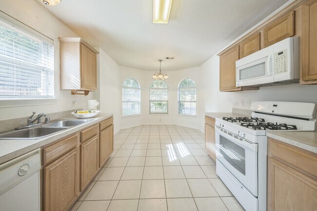 Building Photo - 5751 Wandering Creek Dr