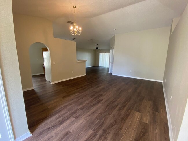Building Photo - Home for rent