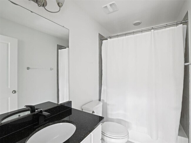 Building Photo - 1328 Brescia Walk