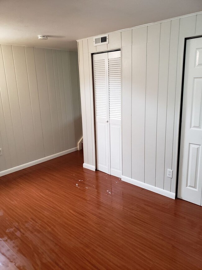 Building Photo - 3 Bed 2 Bath Townhome in Lafayette. NEW PAINT, REMODELLED BATH.