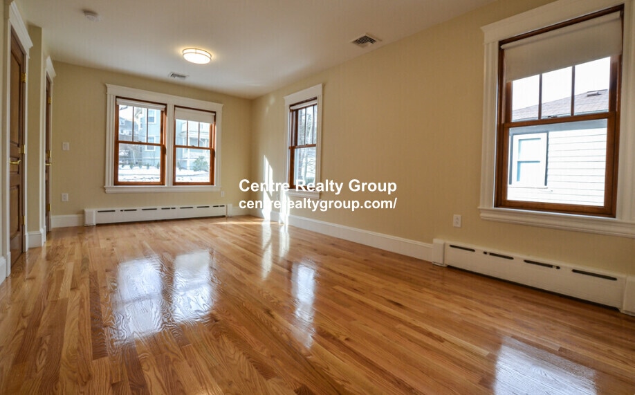 Building Photo - 64 Langley Rd