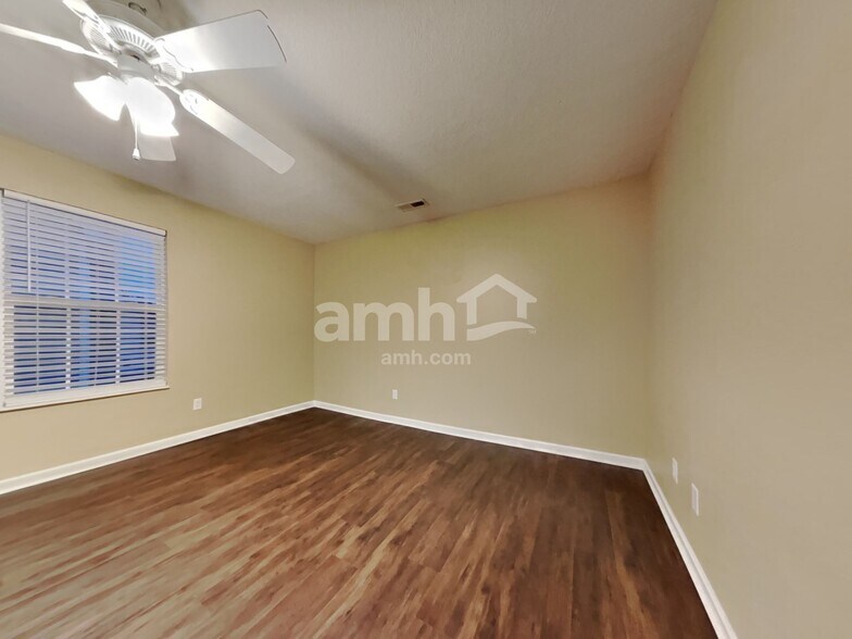 Building Photo - 7025 Presidential Ln