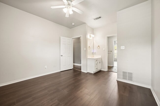Building Photo - 1380 Meandro Ria Ln