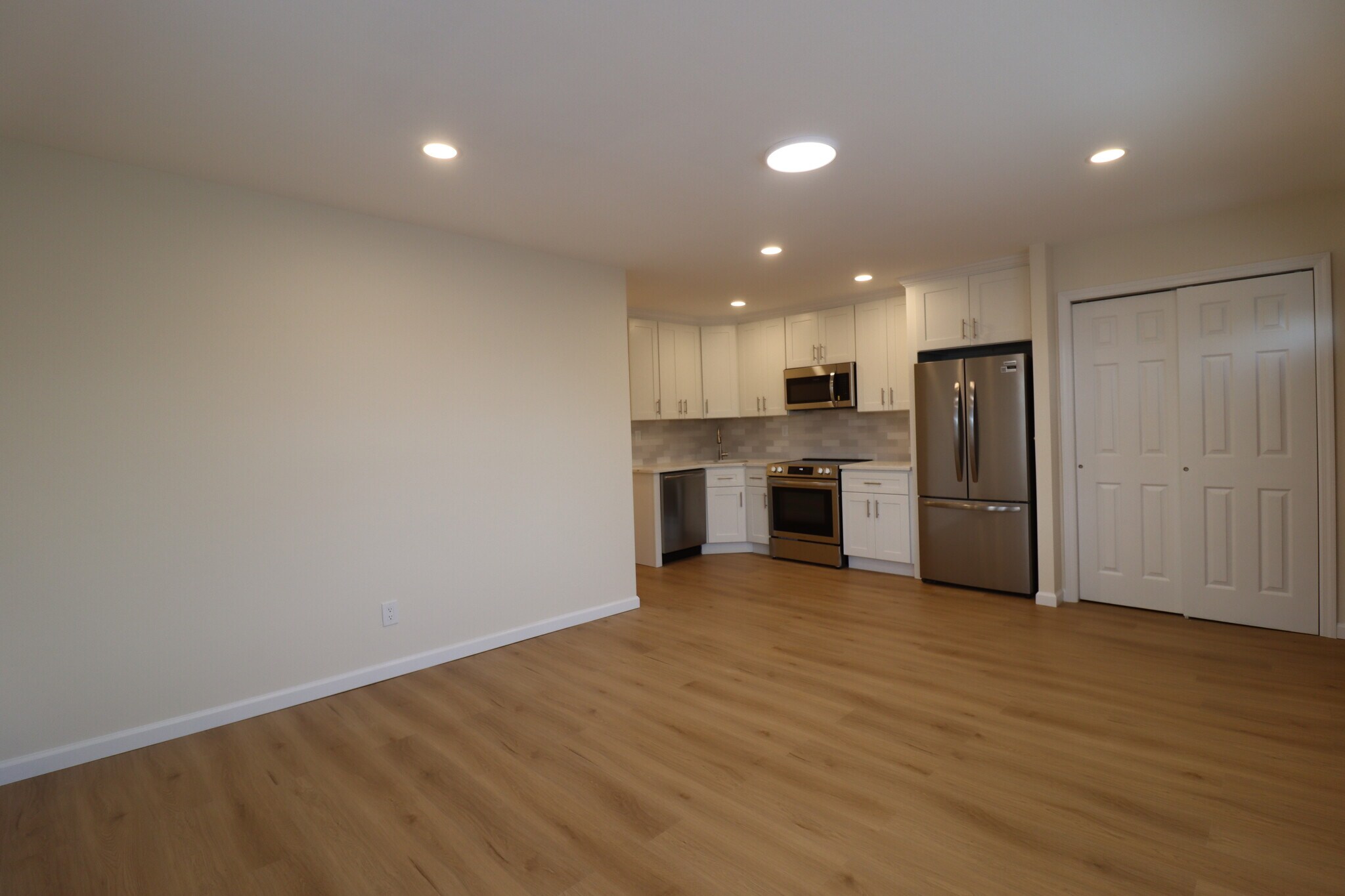 Building Photo - 5 Hastings Rd