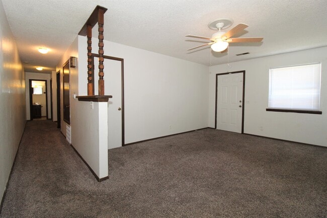 Building Photo - 1908 Sycamore Pl