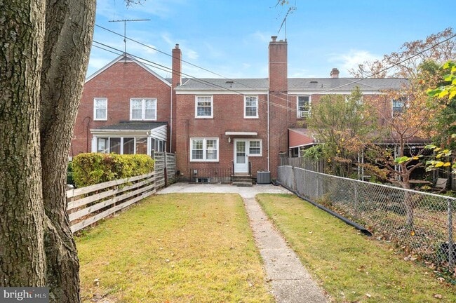 Building Photo - 1618 Myamby Rd